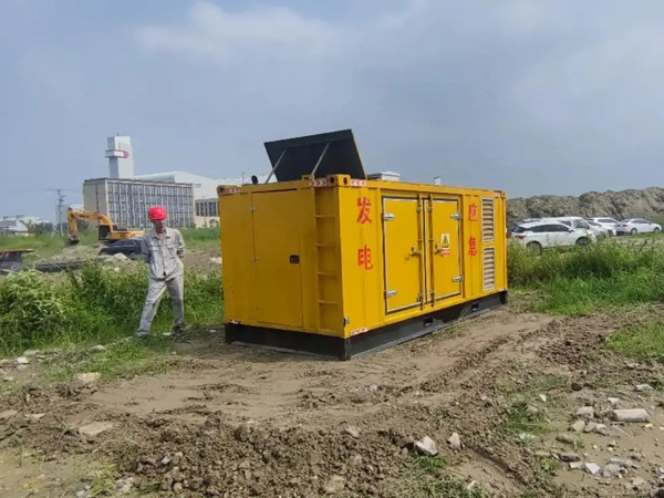 新北200KW柴油发电机机组每小时的油耗量受哪些因素影响？