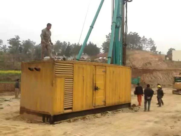 新北如何判断水冷式机油散热器密封件是否需要更换？